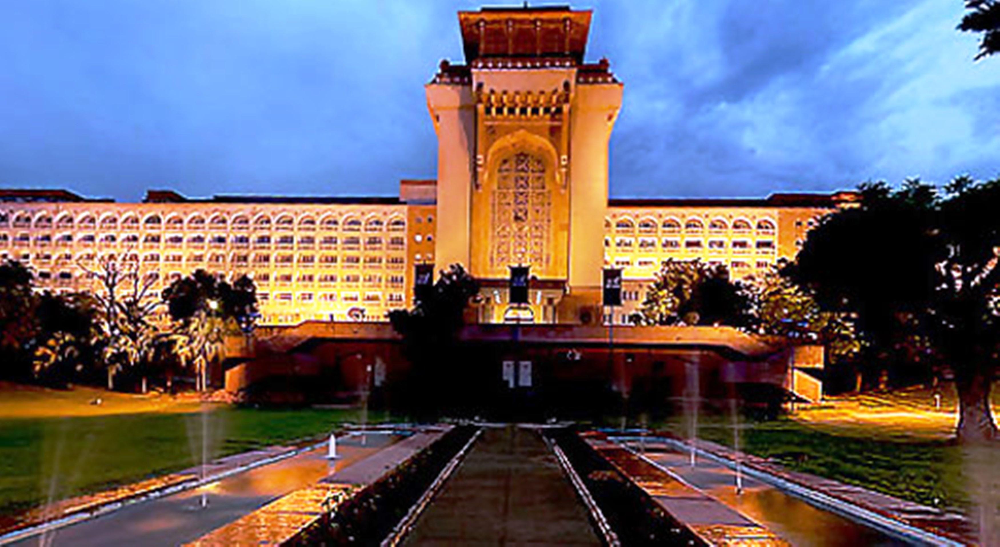 Отель The Ashok, Нью-Дели Экстерьер фото
